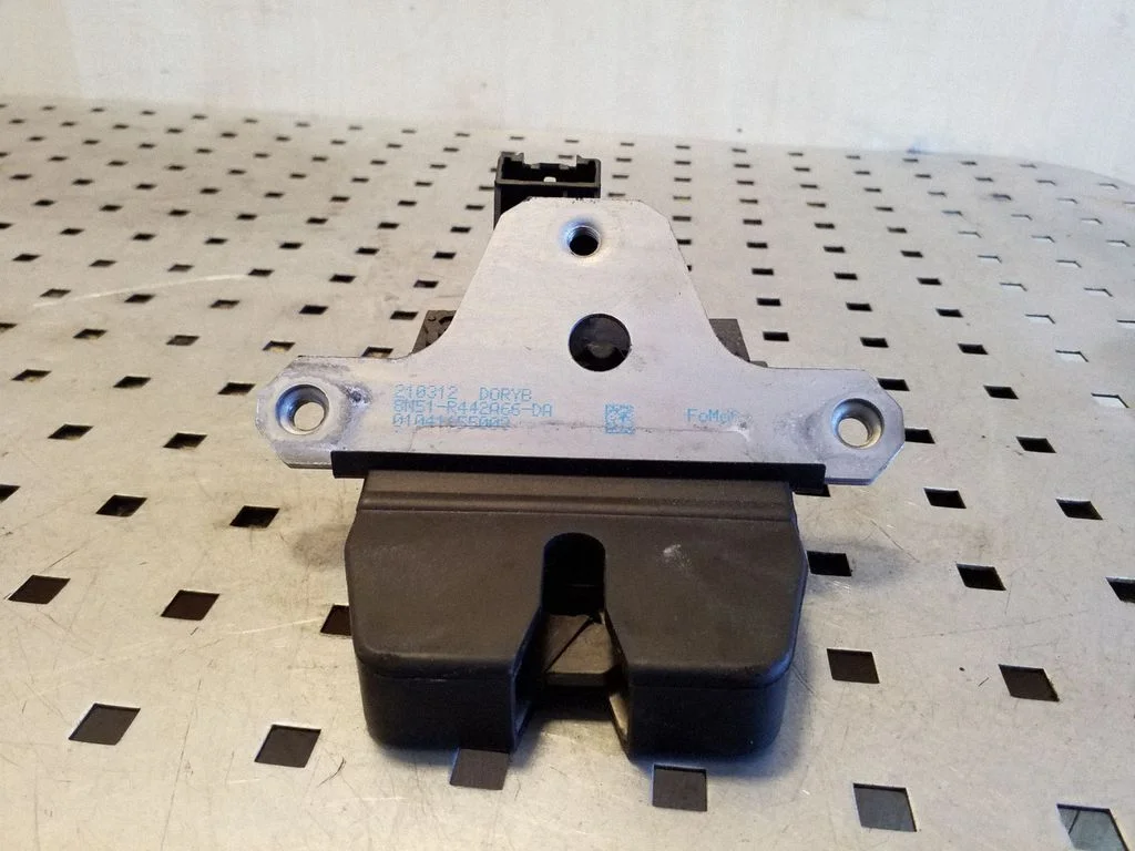 Tailgate/trunk/boot lock/catch/latch 8M51R442A66DA
