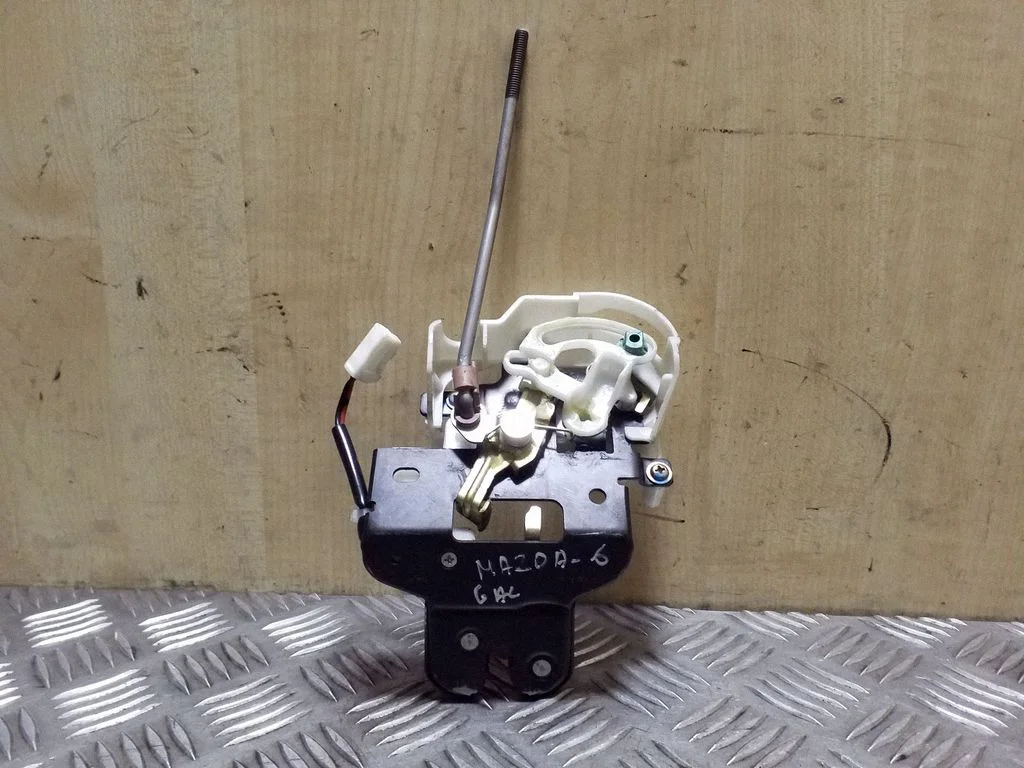 Tailgate/trunk/boot lock/catch/latch