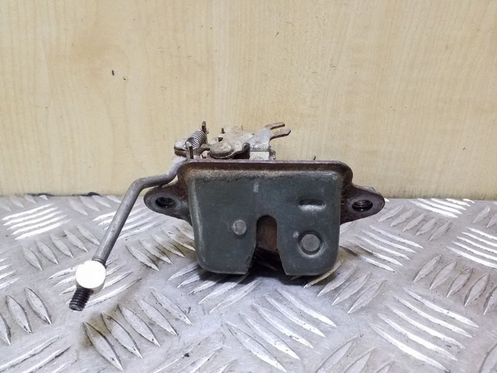 Tailgate/trunk/boot lock/catch/latch