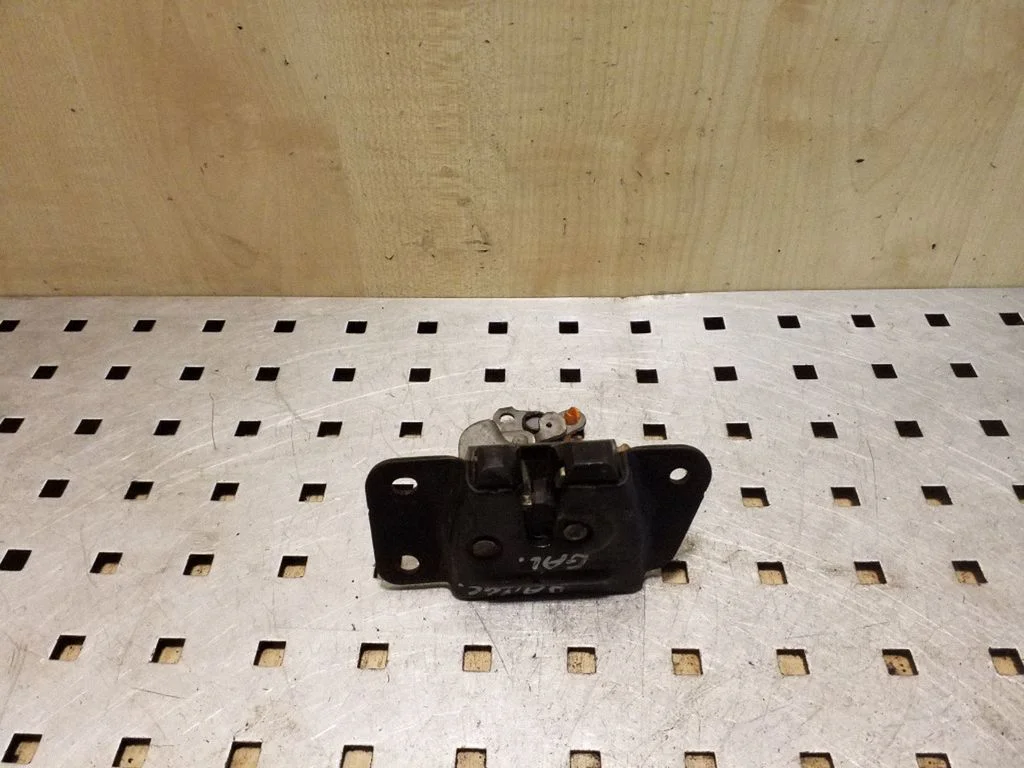 Tailgate/trunk/boot lock/catch/latch
