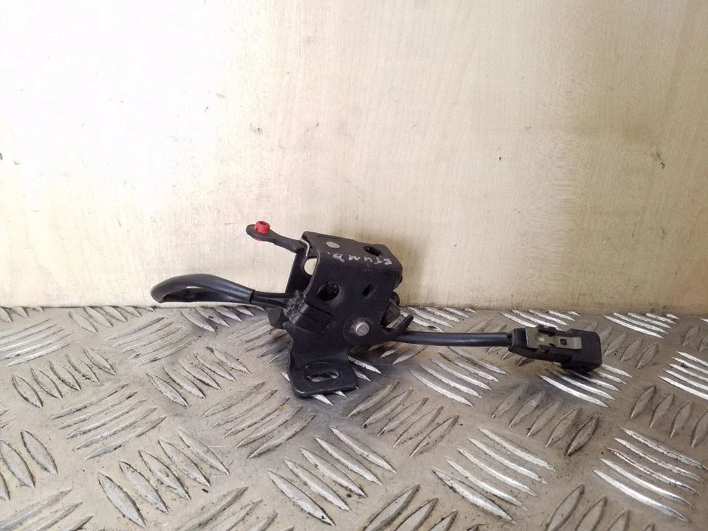 Tailgate/trunk/boot lock/catch/latch – right