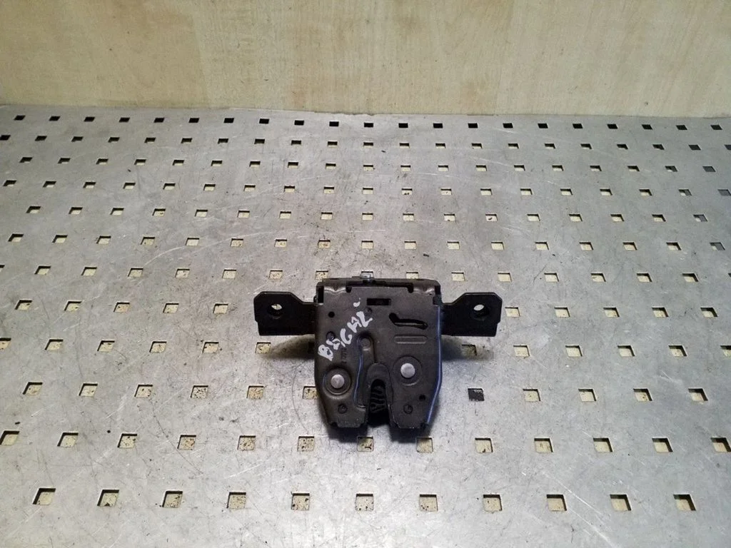 Tailgate/trunk/boot lock/catch/latch 13585478
