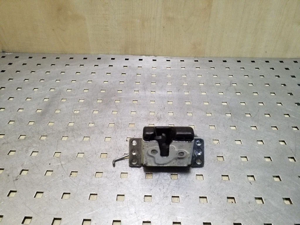 Tailgate/trunk/boot lock/catch/latch 90563999