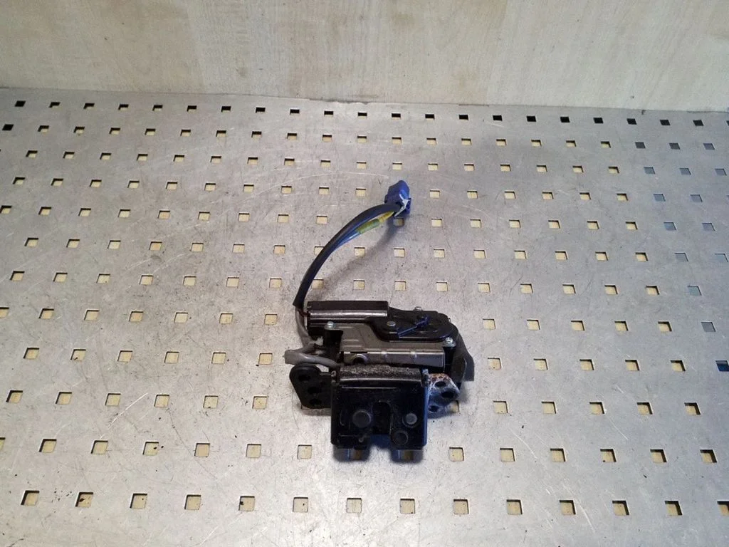 Tailgate/trunk/boot lock/catch/latch