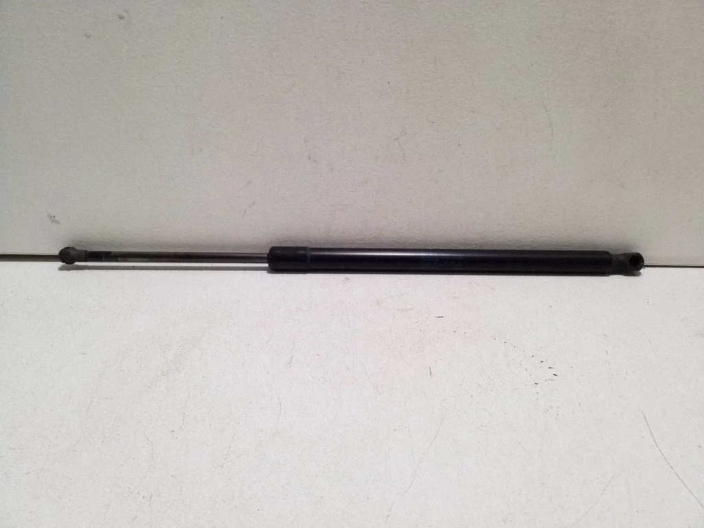 Siłownik (sprężyna gazowa) klapy bagażnika 7N0827550