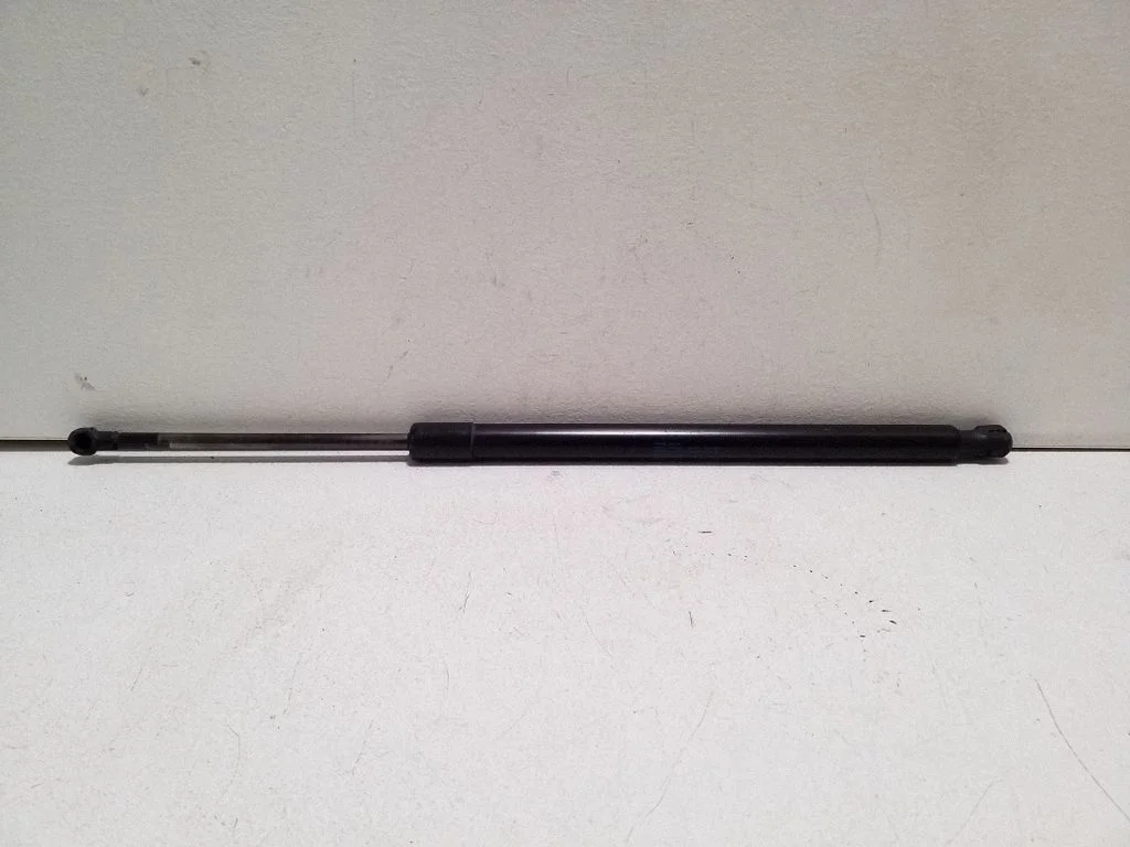 Siłownik (sprężyna gazowa) klapy bagażnika 7N0827550