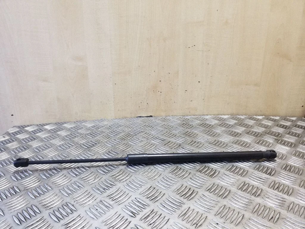 Tailgate/trunk strut/damper – KIA Sportage (2016-2021)