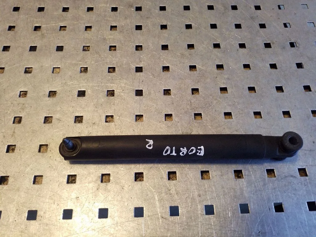 Tailgate/trunk strut/damper – BMW X5 E53 (1999-2006)