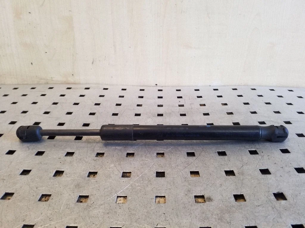Tailgate/trunk strut/damper – Audi A6 Allroad C6 (2006-2011)