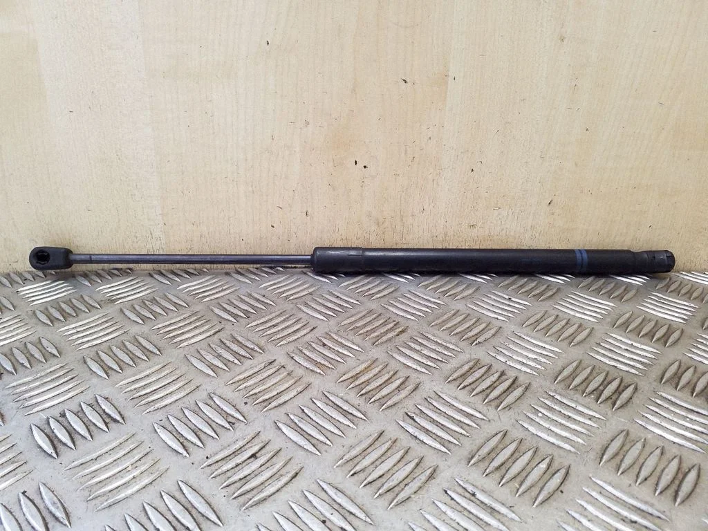 Tailgate/trunk strut/damper – Audi A6 Allroad C6 (2006-2011)