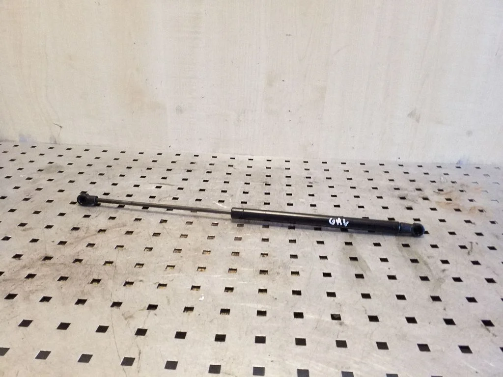 Tailgate/trunk strut/damper 4H0827551B – Audi A8 S8 D4 4H (2010-2016)