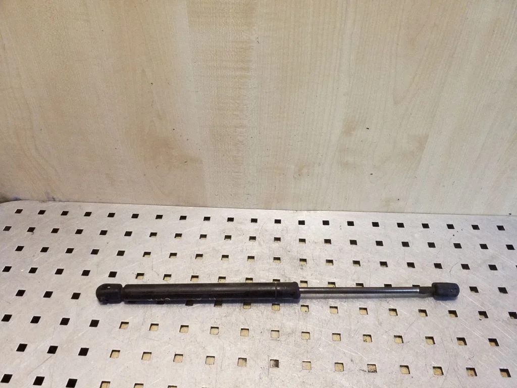 Tailgate/trunk strut/damper 1U9827550B