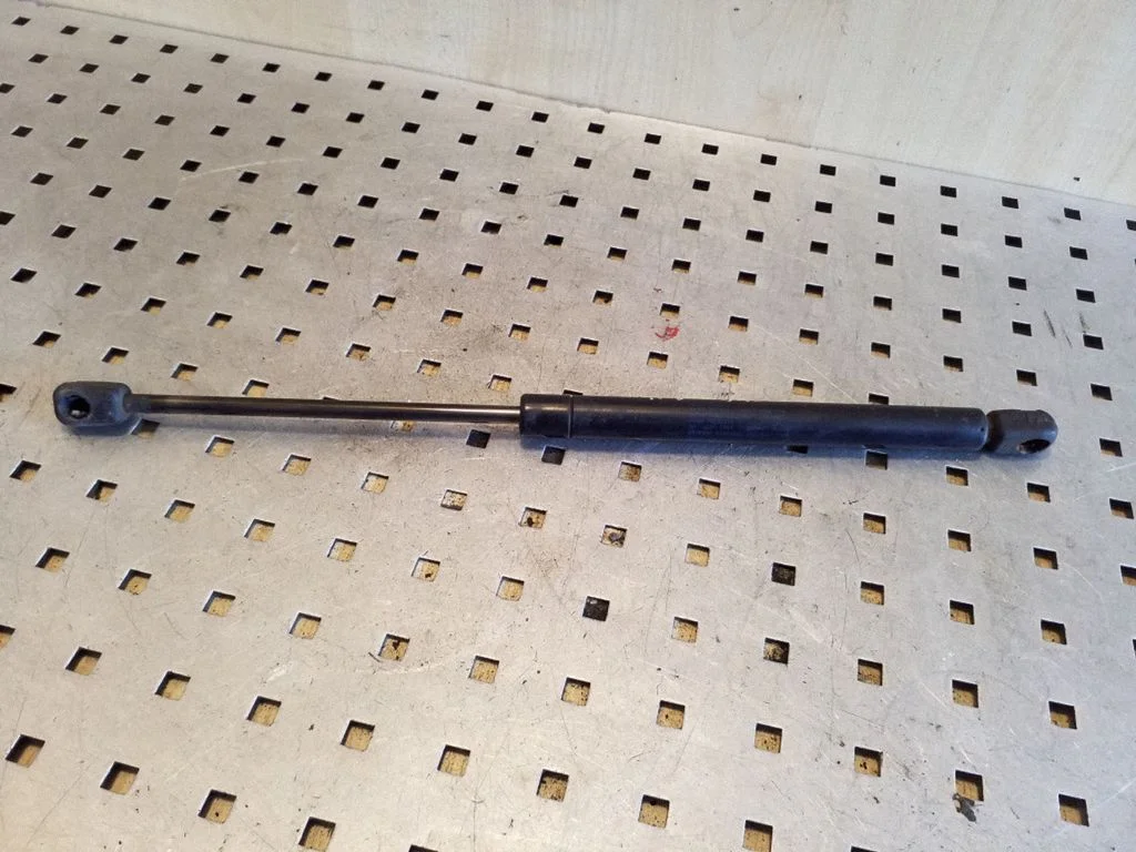 Tailgate/trunk strut/damper 4D0827551B – Audi A8 S8 D2 4D (1994-2002)