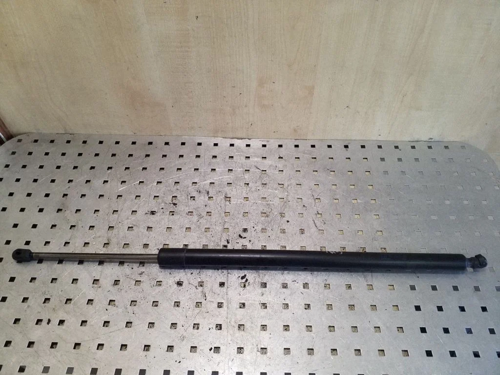 Tailgate/trunk strut/damper 7H0827550