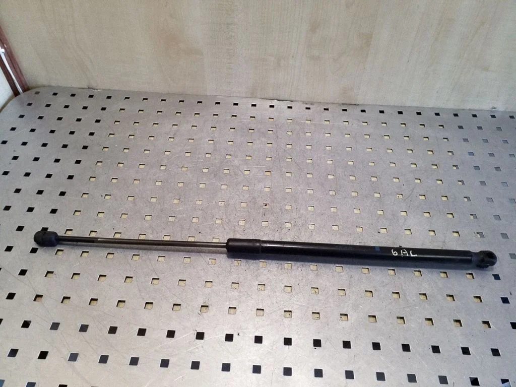 Tailgate/trunk strut/damper 9683738180