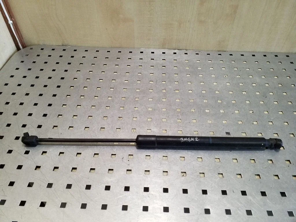 Tailgate/trunk strut/damper 4L0827552C