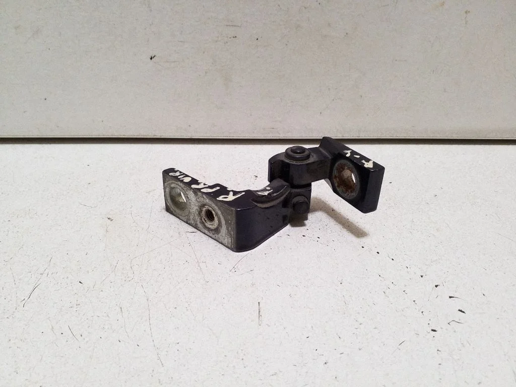 Front door upper hinge – right