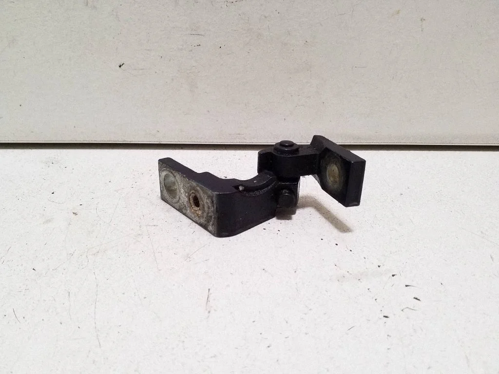 Front door upper hinge – right