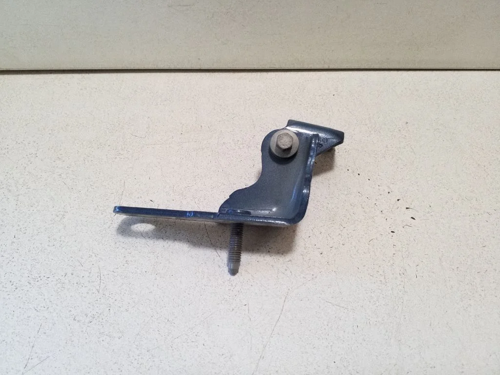 Front door upper hinge H1BBA22801AD