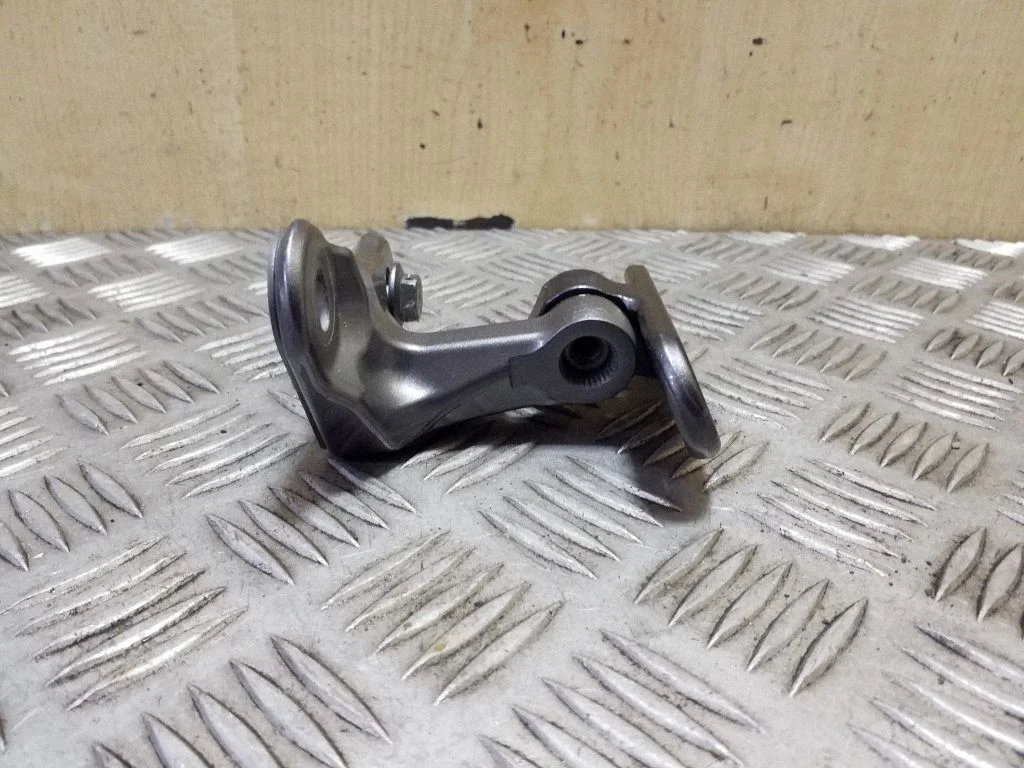 Esiukse ülemine hing – Mercedes-Benz B-klass W246 W242 (2011-2017)