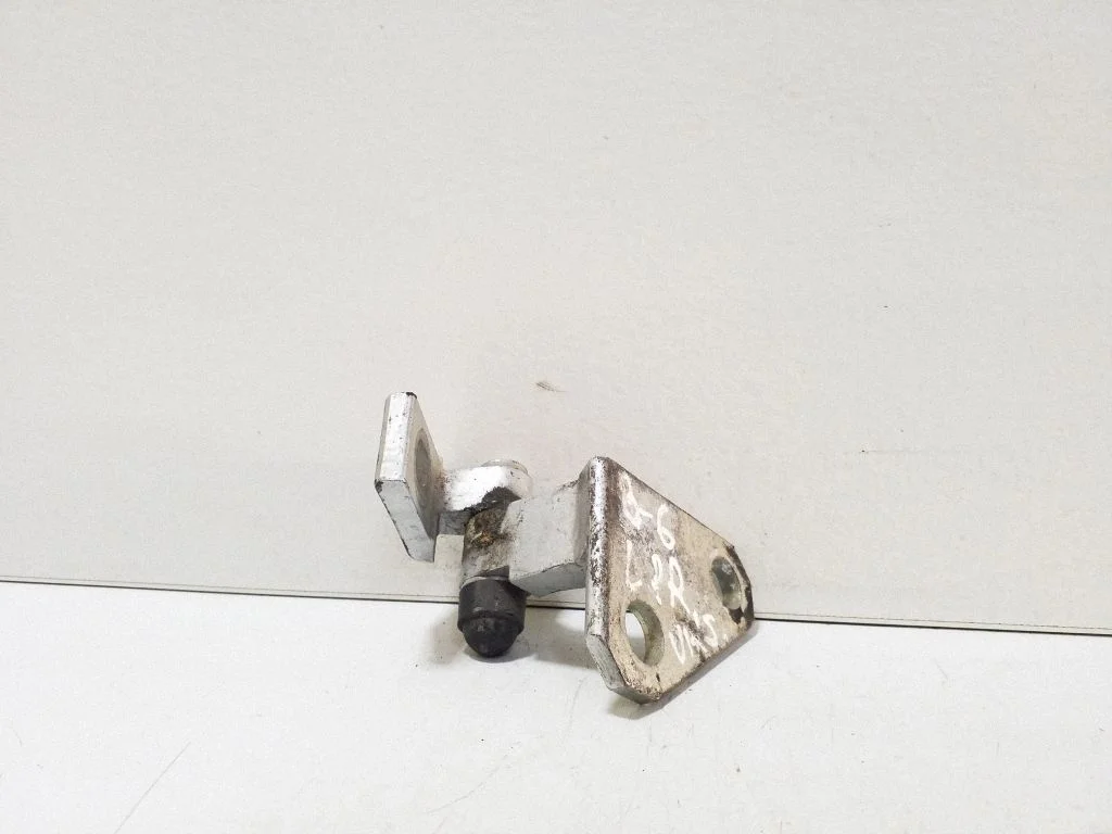 Front door upper hinge – left