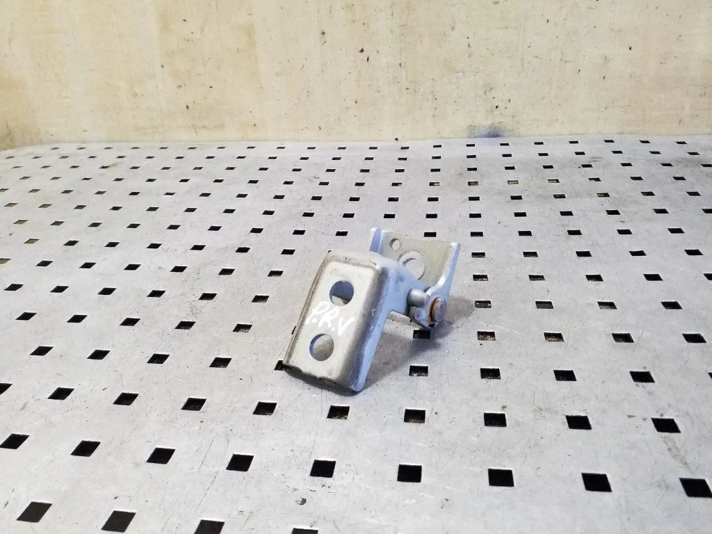 Front door upper hinge – right