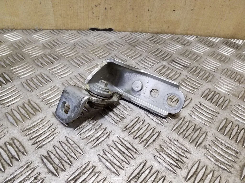 Front door upper hinge CJ54S22801AC
