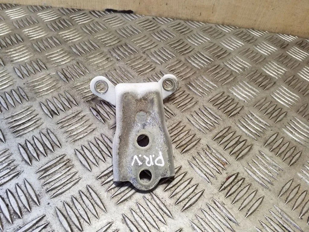 Front door upper hinge – right