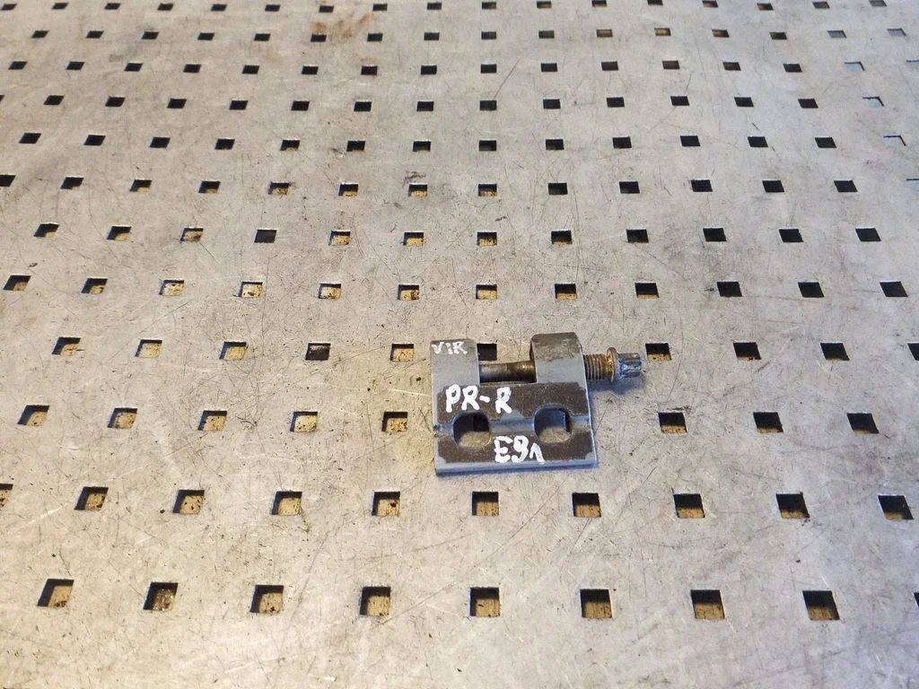 Esiukse ülemine hing – parem
