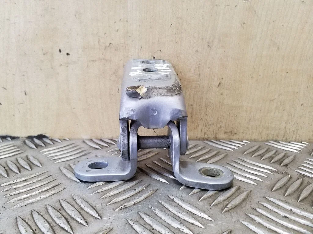 Front door upper hinge – right