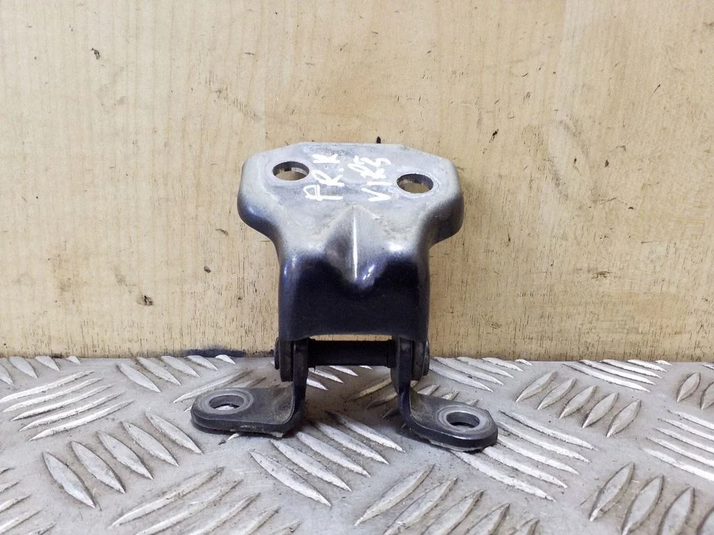 Front door upper hinge – right