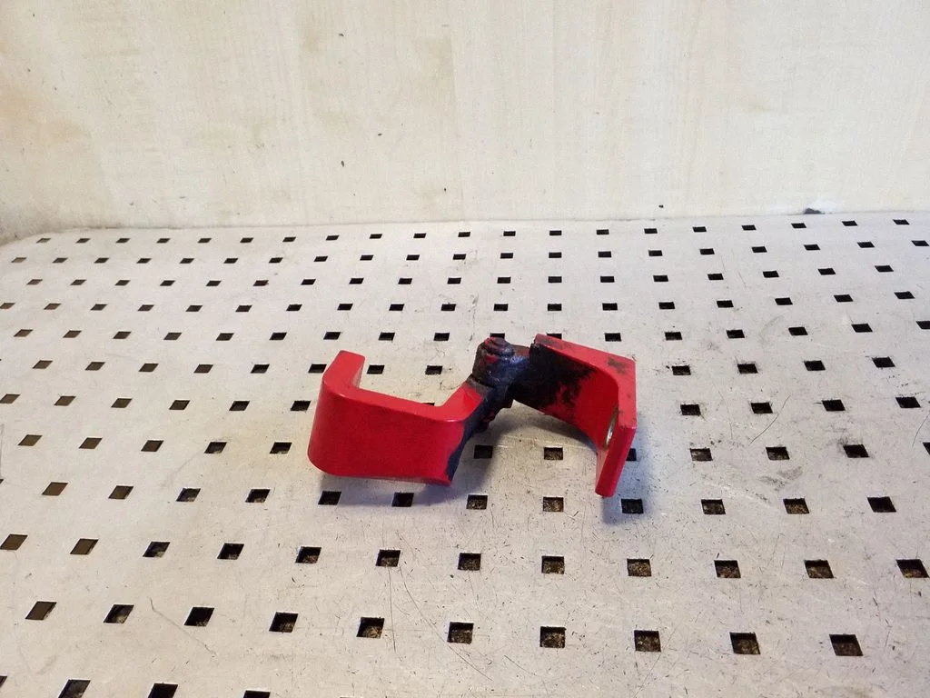 Front door upper hinge – Volkswagen Transporter - Caravelle T5 (2003-2015)