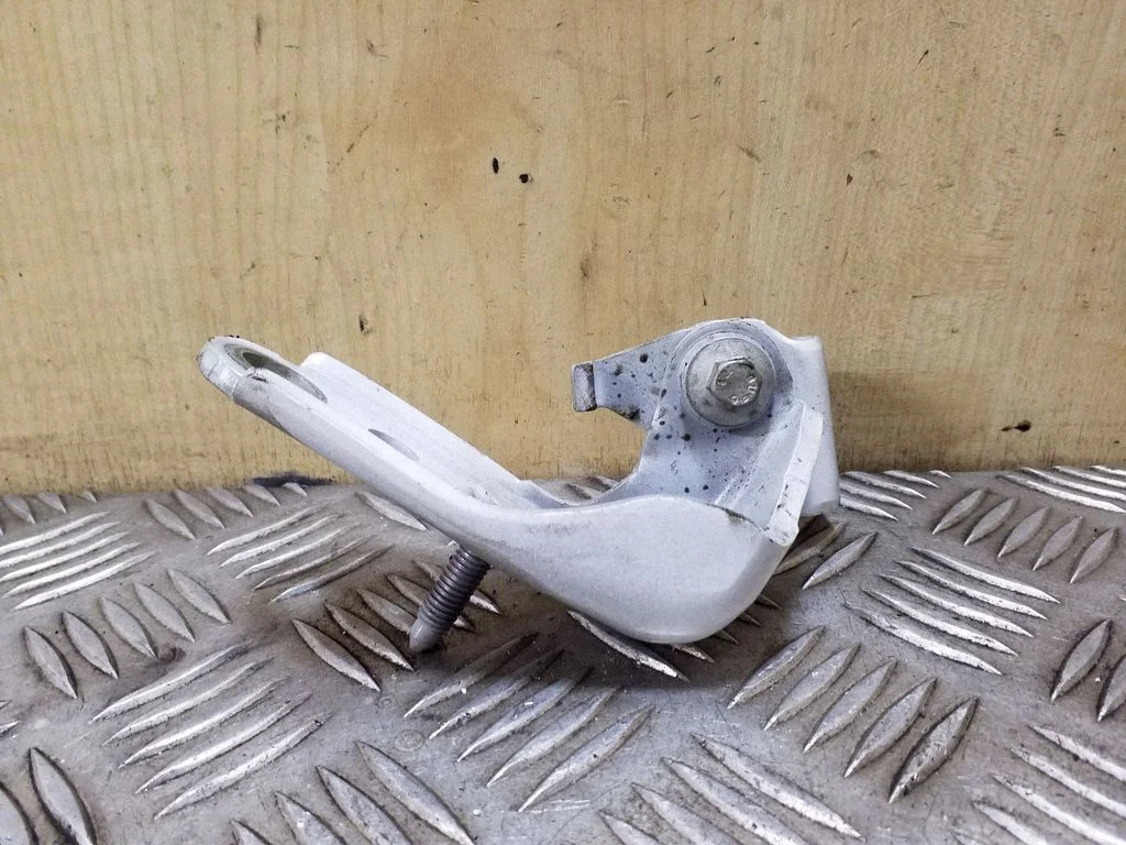 Front door upper hinge CJ54S22801AC