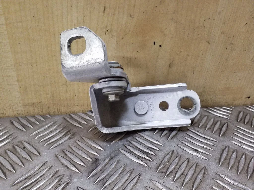 Front door upper hinge CJ54S22800A