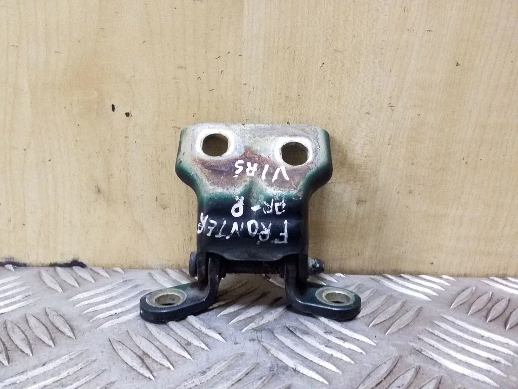 Front door upper hinge – right
