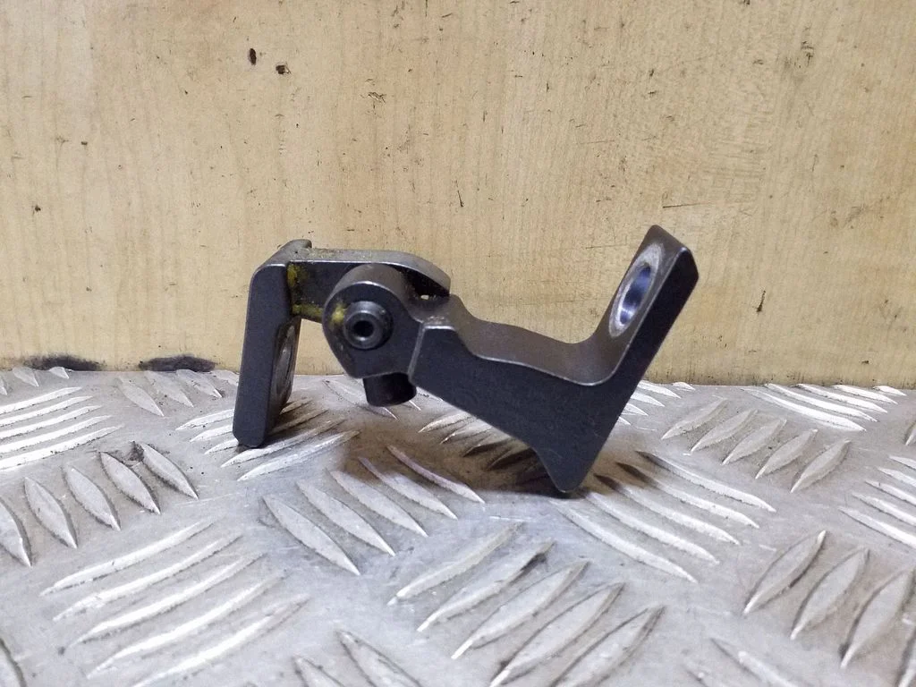 Front door upper hinge 4H0831402 – Audi A8 S8 D4 4H (2010-2016)