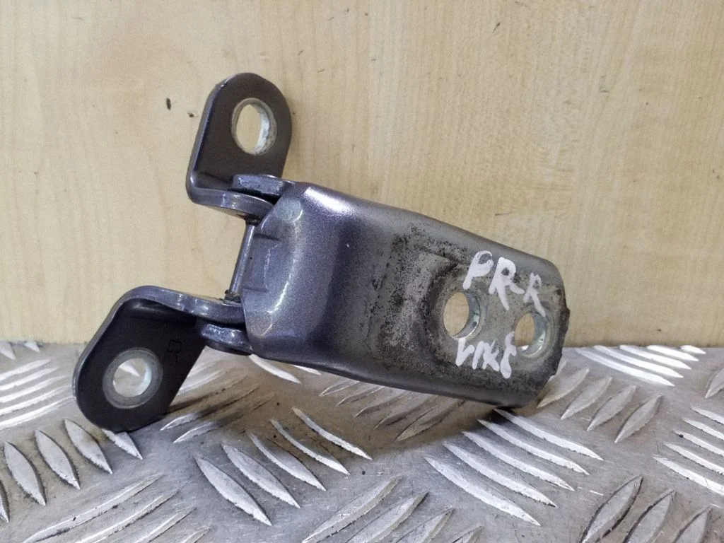 Front door upper hinge – right