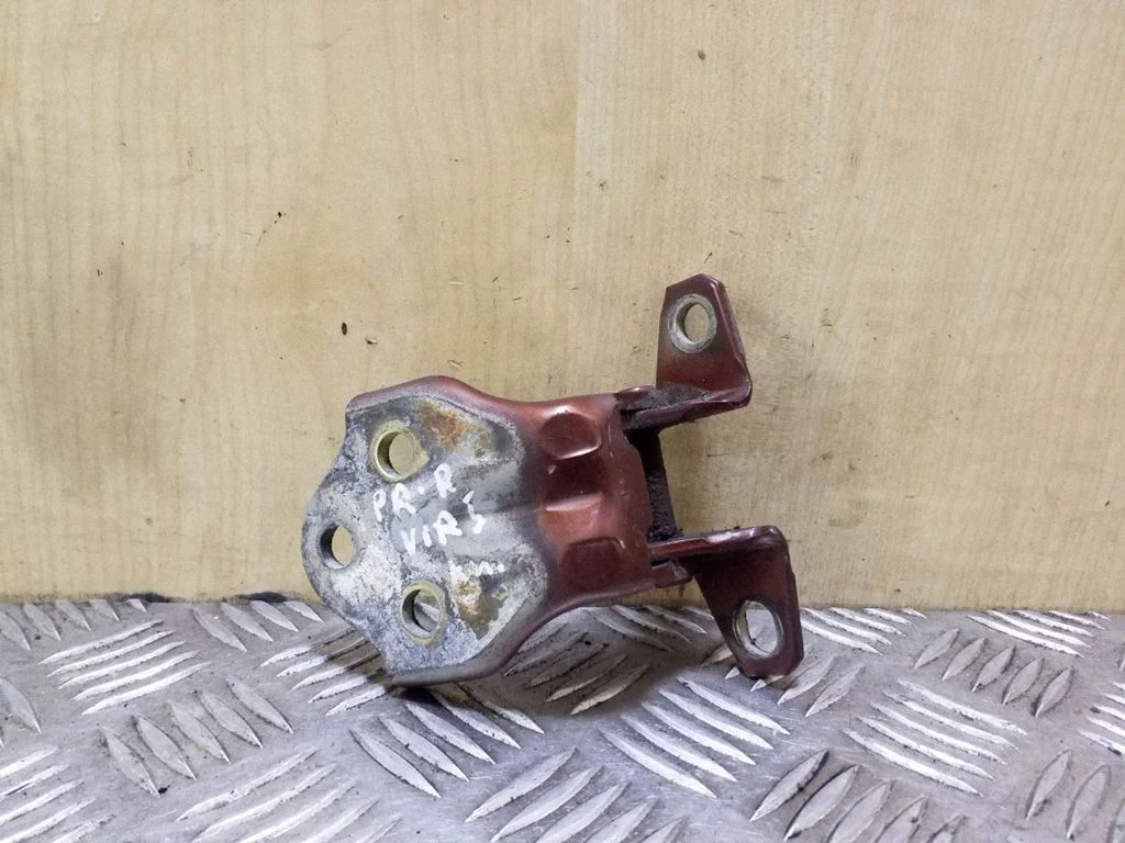 Front door upper hinge – right