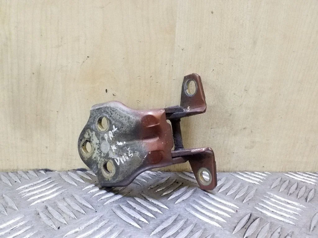 Front door upper hinge – left