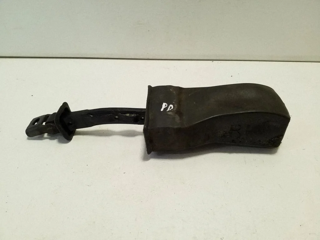 Front door check strap stopper 6R0837249