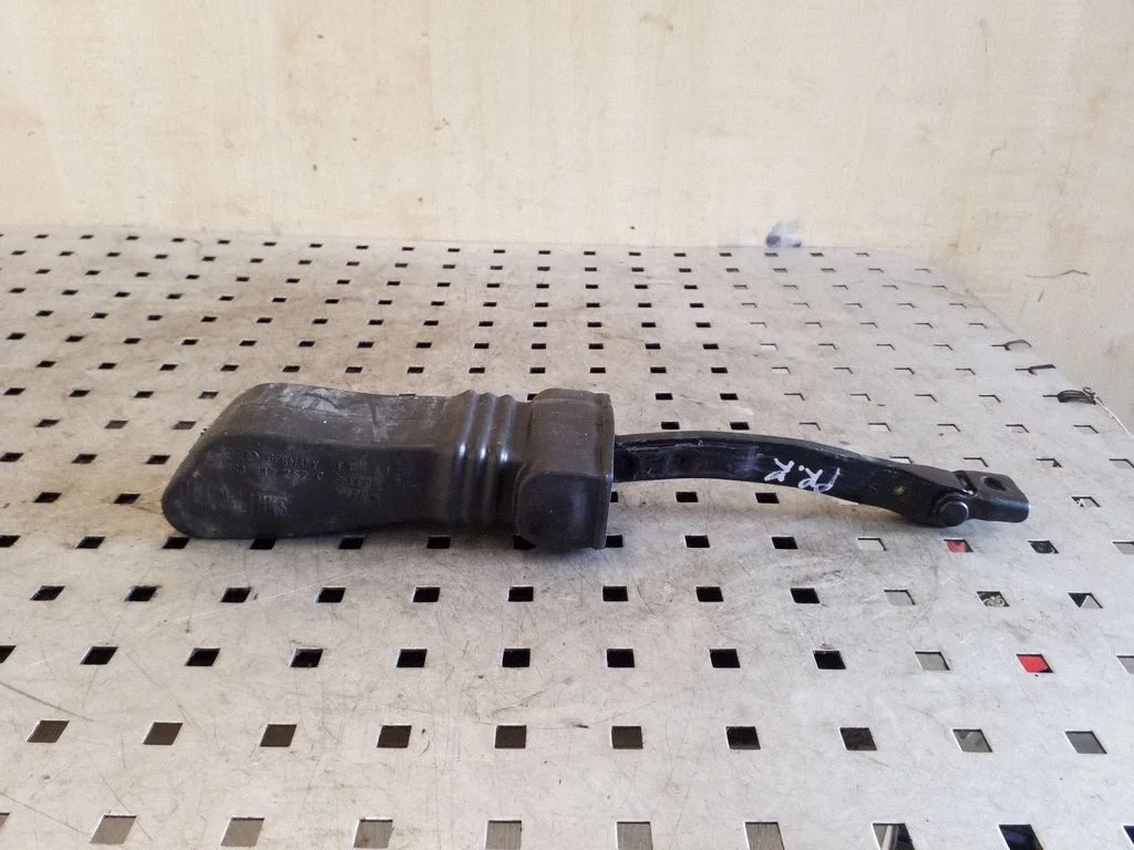 Front door check strap stopper – Audi Q5 SQ5 8R (2008-2017)