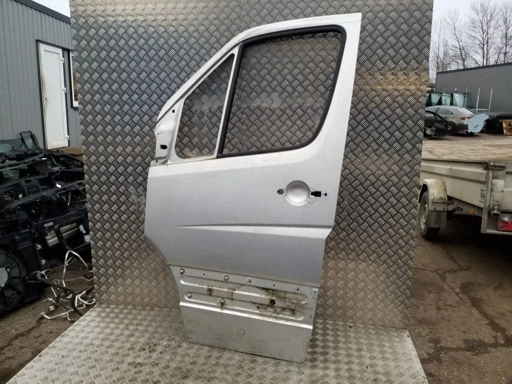 Esiuks – Volkswagen Crafter (2006-2016)