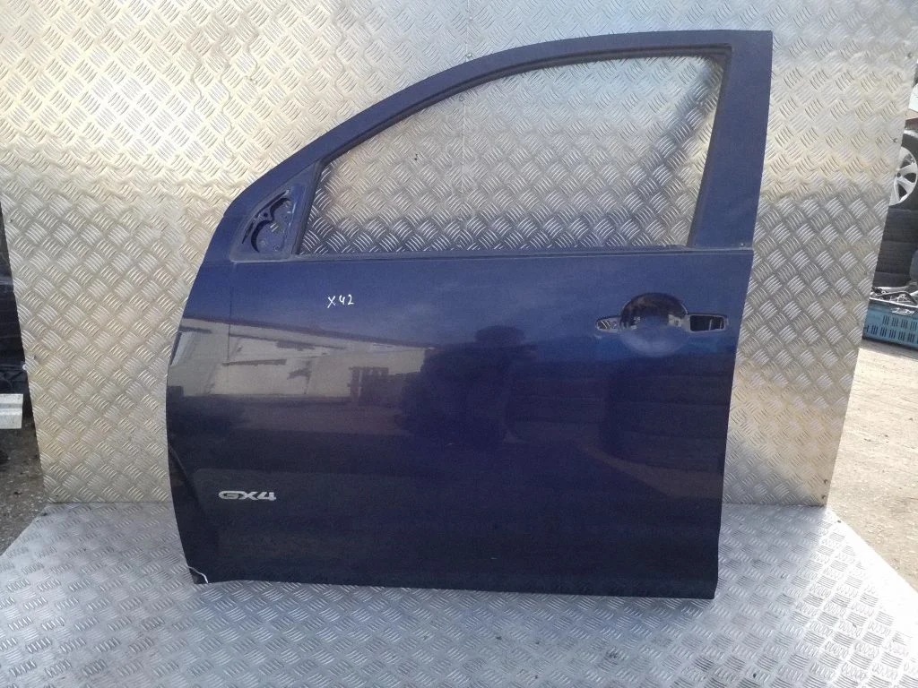 Esiuks – Mitsubishi Outlander (2007-2012)