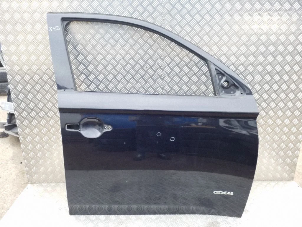 Esiuks – Mitsubishi Outlander (2013-2021)