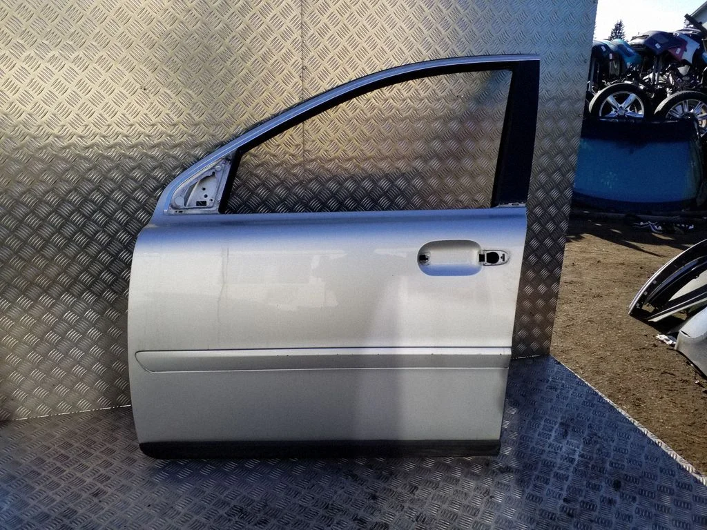 Esiuks – Volvo XC90 (2007-2014)