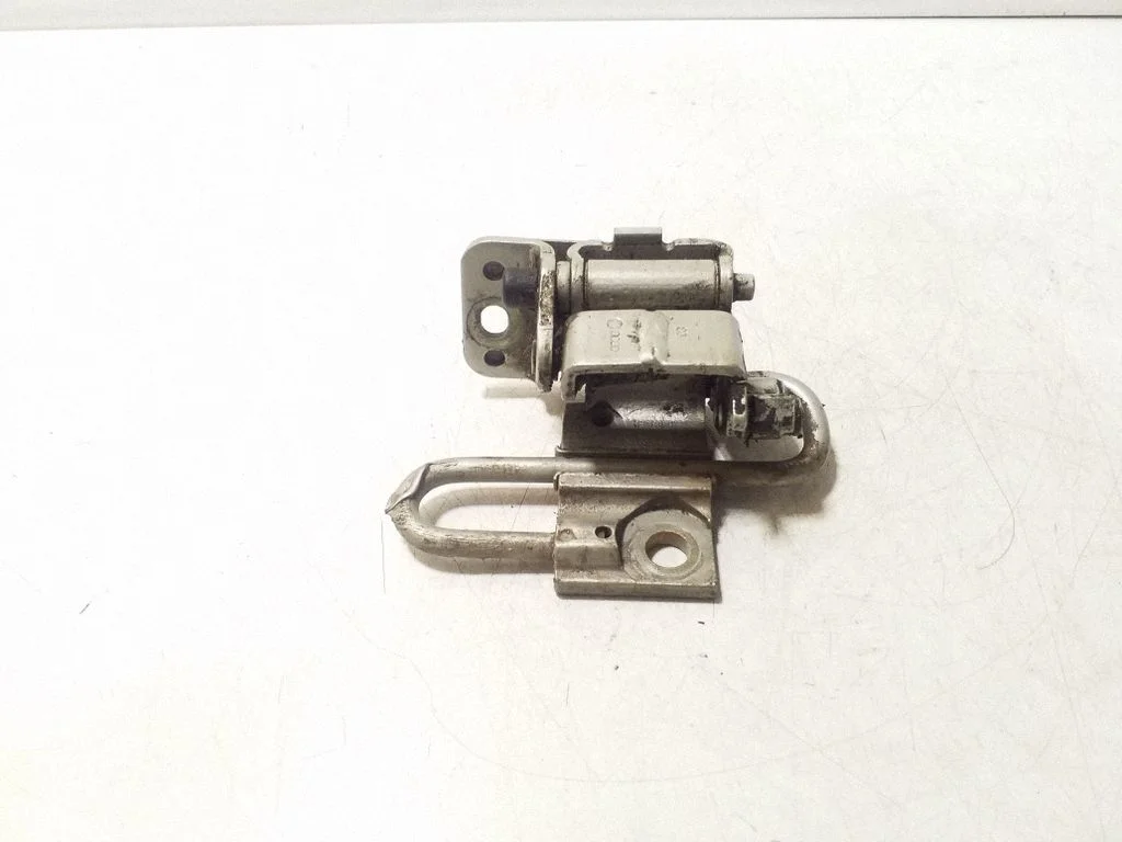 Front door lower hinge 8E0831411