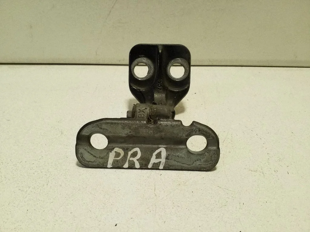 Zawias dolny drzwi przednich BJ32228A
