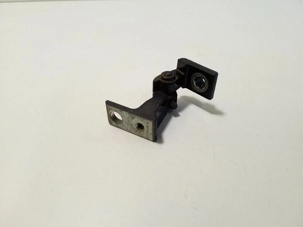 Front door lower hinge 8K0831402D