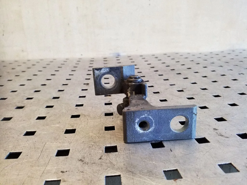 Front door lower hinge 4G0831401B