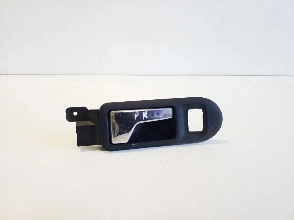 Esiukse sisemine käepide 3B1837114